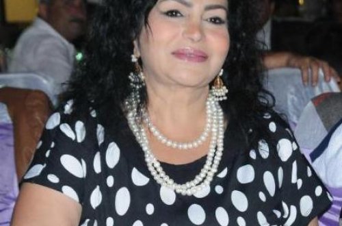 Efirdə əməkdar artistin modelyerə borcu olduğunu açıqladı