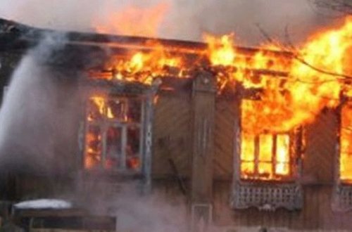 Bakıda yaşlı kişi evində yanaraq öldü