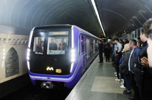 Bakı metrosunda texniki nasazlıq: sərnişinlər boşaldıldı