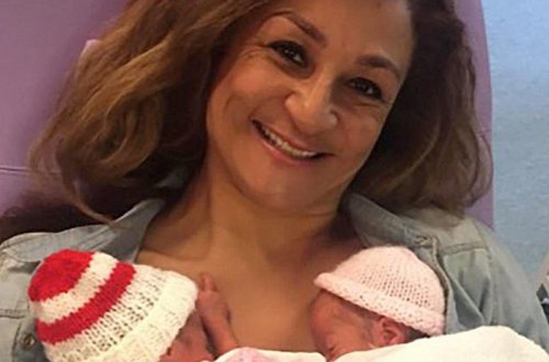 Milyonda bir olan hadisə: 50 yaşlı nənə dördəm doğdu - FOTO