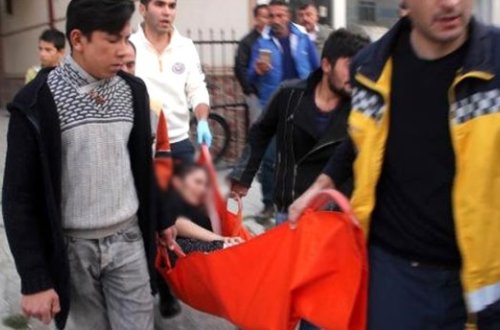 Qardaşdan dəhşətli əməl: Nişanlısından ayrılan gənc qızı qanına qəltan etdi - FOTO