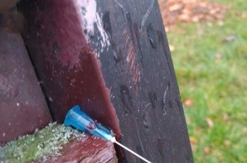 QİÇS - i yaymaq üçün skamyalara bərkidilərn qanlı iynə ilə bağlı RƏSMİ AÇIQLAMA