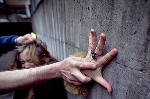 Azərbayanda dayısı tərəfindən zorlanan azyaşlı qızın videosunu yaydılar