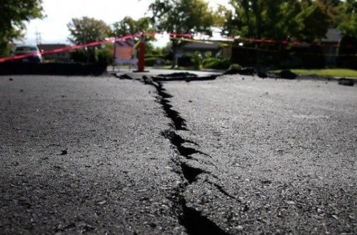 Deputat: Elə məktəb var ki, iki ballıq zəlzələyə belə dözməz