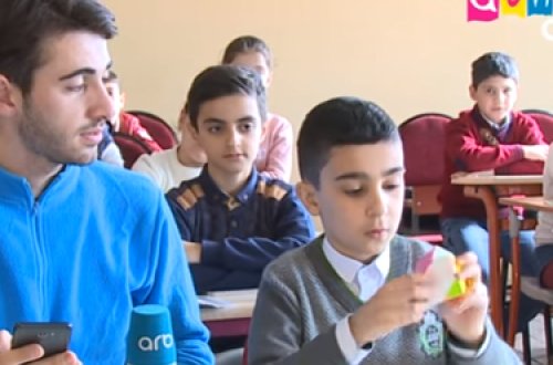 Azərbaycanda hər kəs bu 5-ci sinif şagirdindən danışır - VİDEO