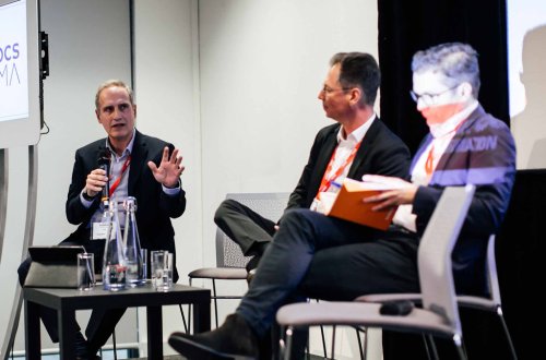 Bakcell şirkətinin baş direktoru Londonda rəqəmsal transformasiya haqqında  danışıb