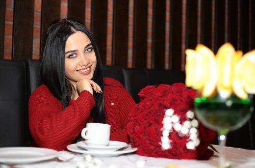 Yeni klipini təqdim edən MƏLƏKdən iddialı sözlər: HEÇ VAXT BAYAĞI MAHNILAR OXUMAYACAM – FOTO+VİDEO