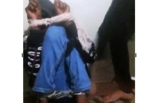 Həyat yoldaşı ilə intim münasibətdə olan kişiyə ağlasığmaz işgəncə verdi - FOTOLAR