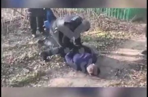 Məşhur MMA döyüşçüsü polislə əlbəyaxa oldu - Həbsin şok görüntüsü