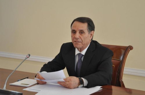 Baş nazir avtomobil yolları ilə bağlı qərar imzaladı