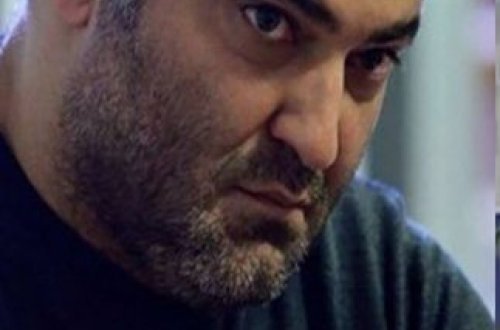 Məktəb direktorunu döyən 