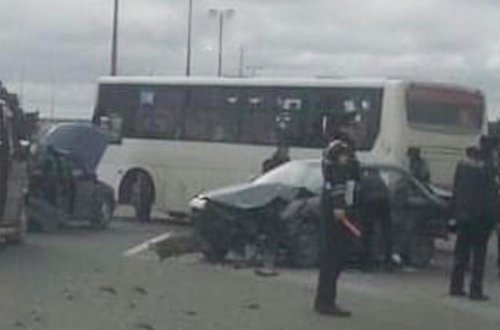 Bakıda marşrut avtobusu QƏZA TÖRƏTDİ, 3 nəfər xəstəxanaya yerləşdirildi