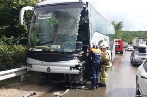 Bakı-Kazan avtobusu qəzaya düşdü