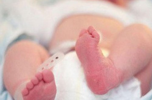 Bir gün öncə doğulan körpə REANİMASİYADA ÖLDÜ