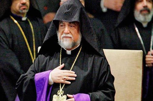 Tehrandakı erməni kilsəsinin başçısı: “İranla sərhədin bağlanmasından yalnız Ermənistan ziyan çəkəcək”