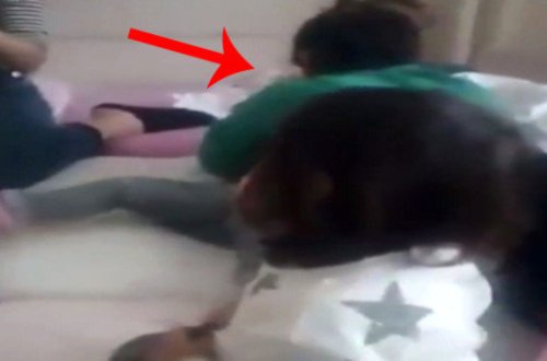 Bağçada növbəti VƏHŞİLİK: Uşağı susdurmaq üçün ağzını tutdu, nəfəsi... - Dəhşətli VİDEO