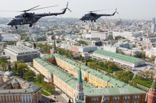 Kremldə TƏŞVİŞ: Silahlı şəxslər naməlum helikopterlərlə...