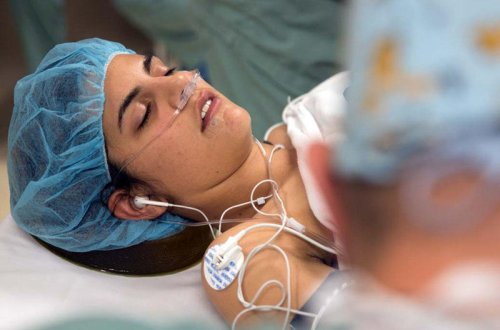 Babasilli qadın əməliyyat vaxtı zorlandığını deyir - Nazir işə qarışdı - FOTO