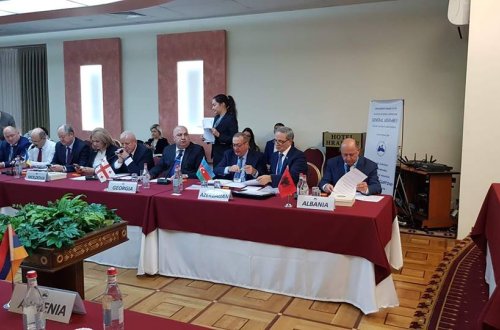 Azərbaycanın iki deputatı hazırda İrəvandadır – FOTOLAR