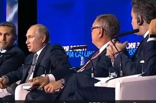 Putin dollar ilə bağlı zarafat etdi - Bütün zal güldü - VİDEO