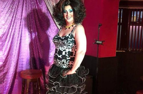 Məktəb direktoru axşamlar 