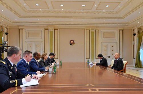 Prezident İlham Əliyev ABŞ-ın Müdafiə Nazirliyinin nümayəndə heyətini qəbul edib