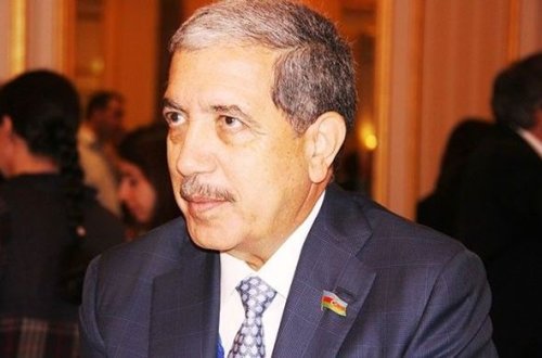 Şəmsəddin Hacıyev şagirdlərin dərs yükünün ağırlığından şikayətləndi