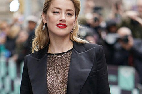 Tədbirdə sinəsi görünən 32 yaşlı aktrisa hər kəsi təəccübləndirdi - FOTO