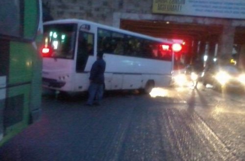 Bakıda avtobusda sərnişin mədəniyyətsizliyi - VİDEO