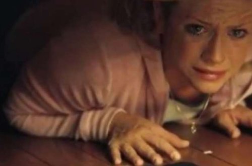 Ərini sınamaq üçün çarpayının altına girdi - Gözlərinə inanmadı - VİDEO