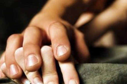 Bakıda ofisiant qabyuyan qadını zorlamaq istədi - Həbs edildi