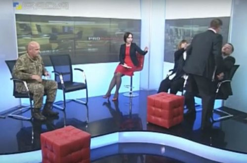 Ukraynalı deputatlar canlı efirdə dalaşdılar - VİDEO