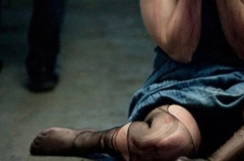 Canlı yayımda şok – xalq arti̇sti̇ 29 yaşlı modelə təcavüz etdi̇ – VİDEO