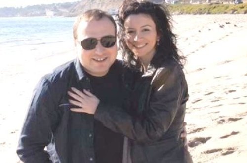 Arvadını 5-ci mərtəbədən atan yüksək vəzifəli şəxs bu məşhurun qohumudur - FOTO