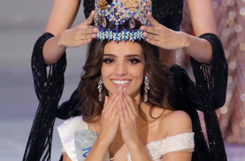 Dünya gözəli makiyajsız - FOTO