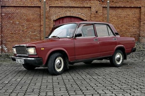 Öz maşınını parçalayıb satdı, polisə oğurlandığını dedi