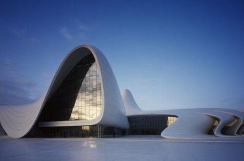 Heydər Əliyev Mərkəzi dünyanın ən maraqlı binalarının siyahısında - FOTO