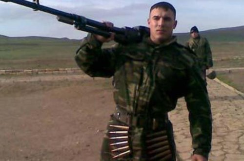 Mübarizi təhqir edən psixoloqun erməni ilə YAZIŞMASI - FOTO