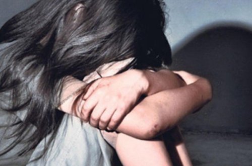 Xəstəxanaya aparılan 14 yaşlı qızın hamilə olduğu ortaya çıxdı - 