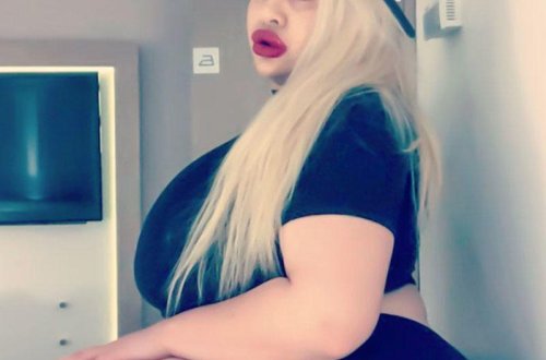 Dünyanın ən iri ombasına sahib olmaq istəyən MODELİN FOTOLARI