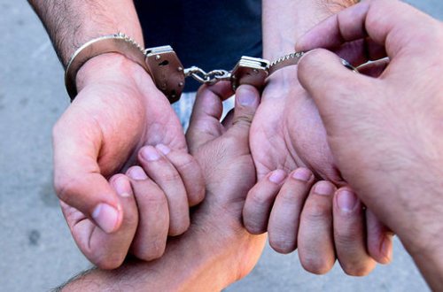 Qadınları fahişəliyə cəlb edən şəxs nəzir qutusundan pul oğurladı