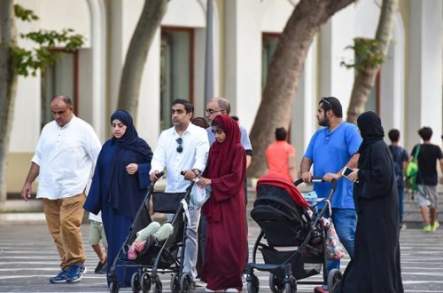 Azərbaycana yarım milyondan çox ərəb gəlib