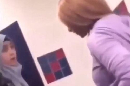 Məktəbdə hicablı qızı döydülər - VİDEO