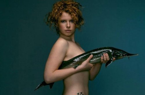 Soyunaraq etiraz etdilər - Fotolar