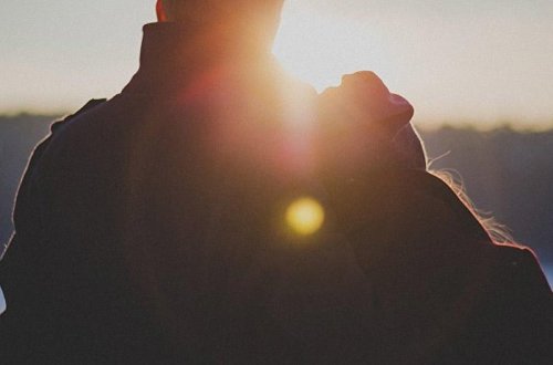 Ucarda oğlan 15 yaşlı qızı qaçırıb, əlaqədə olduğu digər qızı isə öldürüb