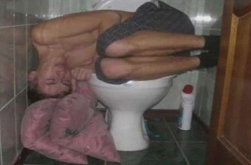 Gecələri tualetdə yatan, indi isə “Ferrari” sürən MƏŞHUR – FOTOLAR+VİDEO