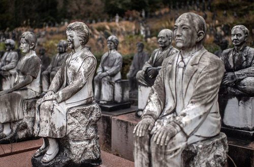 42 milyon dollara bağ saldı: 800 heykəlli unudulmuş məkan - VİDEO - FOTO