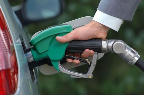 Bu gecədən etibarən benzinin qiyməti aşağı düşəcək