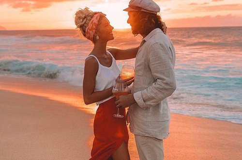 Evi satıb səyahətə çıxdılar, milyonçu oldular - FOTO