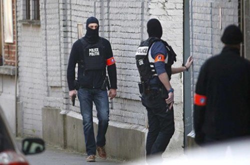 Brüsselin mərkəzində restoran atəşə tutuldu